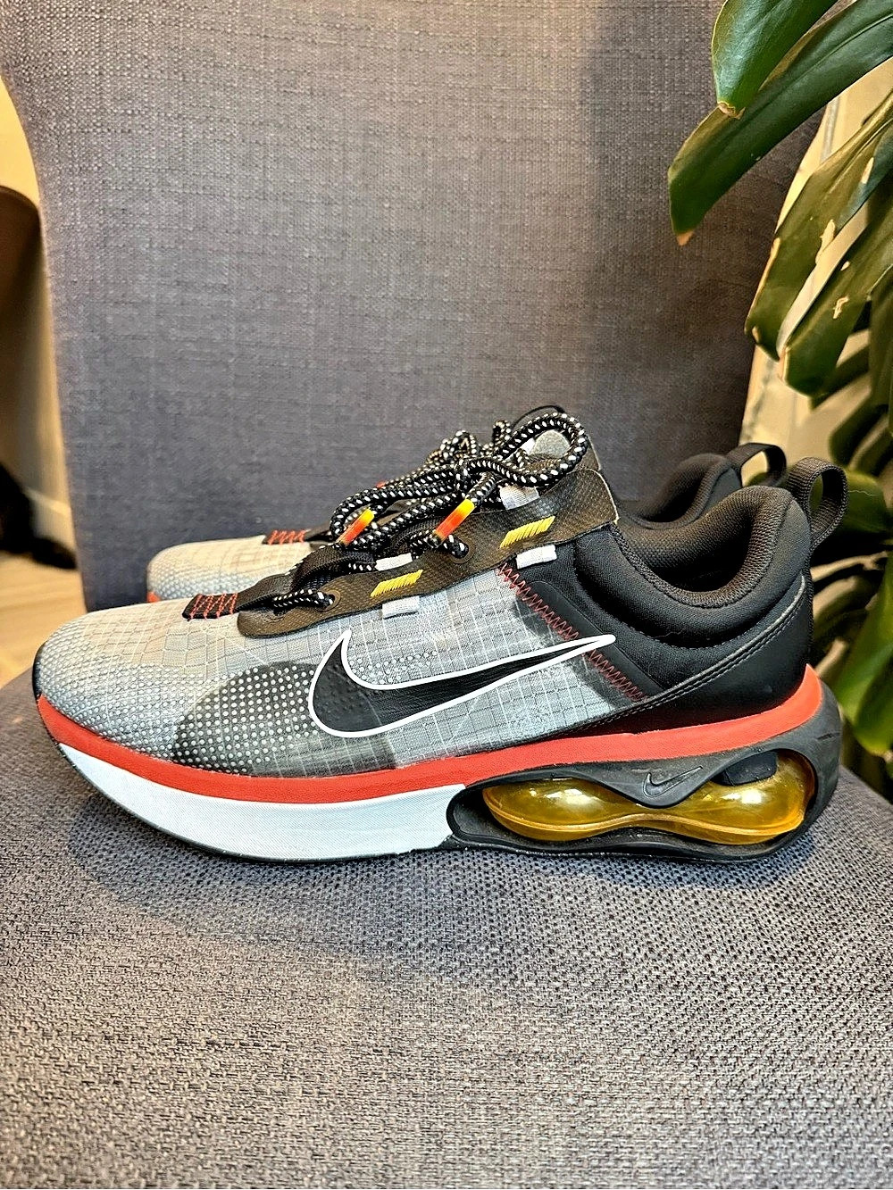 Men’s Size 9 Nike Air Max 2021 Black Mystic Red